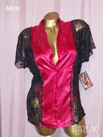 L Сатенена блуза с къс ръкав от червен сатен и черна дантела 