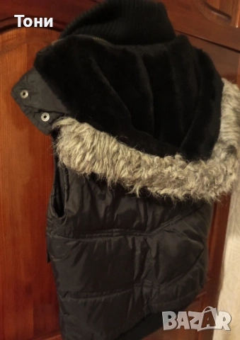 SISTER'S POINT Оригинал Нова Дамска Зимна Грейка с Качулка с Пух XS , снимка 5 - Якета - 53435015