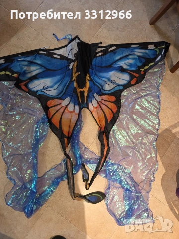 Чисто ново хвърчило с дизайн на пеперуда,