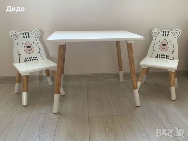 Детска маса с два стола