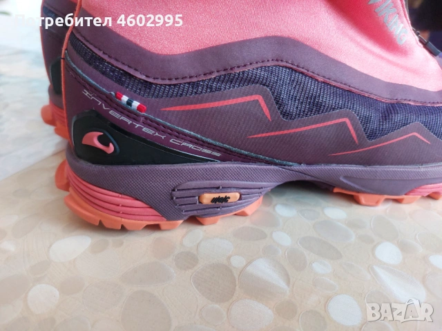 Обувки за спорт и туризъм Viking , снимка 3 - Маратонки - 53595279
