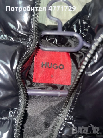 Черно пухено яке HUGO с червено лого, снимка 4 - Якета - 53911143