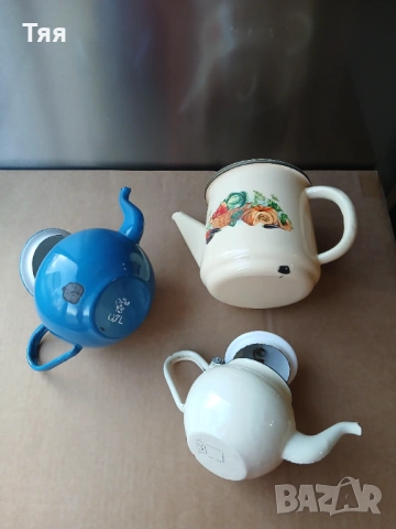 Емайлирани чайничета и черпаци , снимка 5 - Антикварни и старинни предмети - 53449861