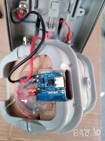 Акумулаторен фенер с Li-Ion батерия, снимка 10 - Прожектори - 52846557