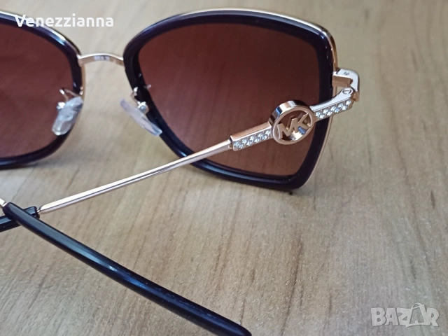 Michael Kors Слънчеви очила MK1067B Corsica, снимка 12 - Слънчеви и диоптрични очила - 53836134