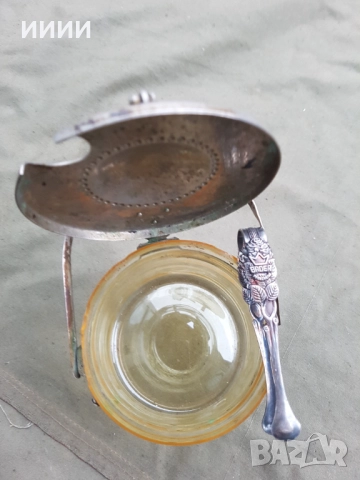 Посребрена захарница със щипка , снимка 2 - Антикварни и старинни предмети - 52378929