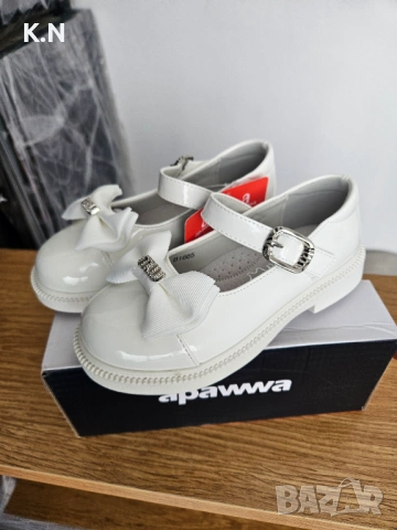 Детски пантофи в бял цвят, велкро лепенка, снимка 3 - Детски пантофи - 54274140