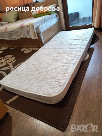 Топ матрак на Нани за легло с размер 82/190/8см - 23 евро Бургас, изпращам с куриер Спиди, снимка 3 - Матраци - 53785695