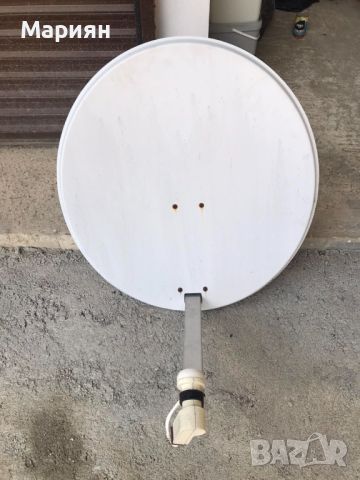 сателитна чиния за два приемника с два извода, снимка 1 - Приемници и антени - 45401491