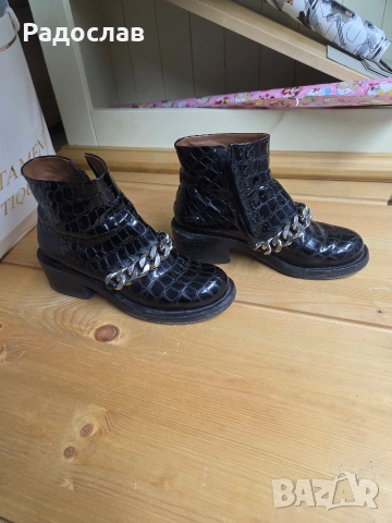 Дамски кожени боти GIVENCHY , снимка 2 - Дамски боти - 53829662