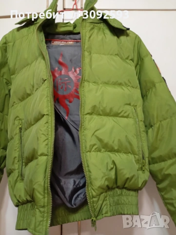 Късо зелено яке, снимка 3 - Якета - 53809517