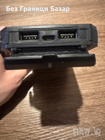 Нова външна батерия 10000mAh соларна 2 USB компас карабинер Power bank, снимка 3 - Външни батерии - 53281268