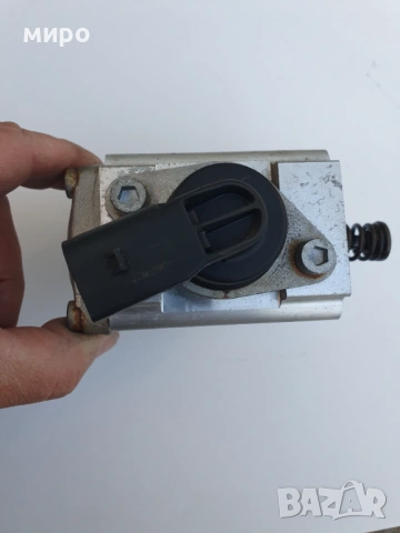 Помпа за високо налягане с номер 03C127025L за VW, Audi и Skoda 1.6FSI-116k.s., снимка 2 - Части - 53838347