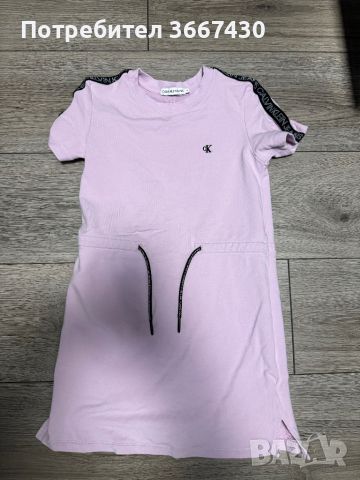 Рокля Calvin Klein, снимка 1 - Детски рокли и поли - 45537617