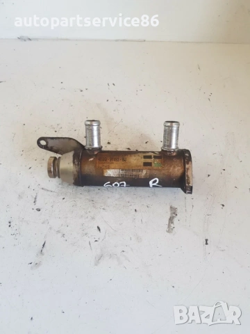 Дясна страна на охладителя на EGR клапан за Peugeot 607 2.7 HDi (2007) 4U3Q9Y493Bj, снимка 2 - Части - 53769184