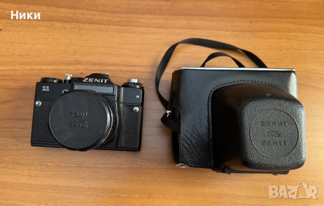 Продавам фотоапарат ZENIT 11 с обектив NELIOS - 44M - 4 и оригинален калъф.