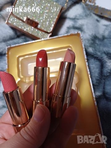 Сет с три червила в луксозна опаковка чантичка, снимка 3 - Декоративна козметика - 52213581