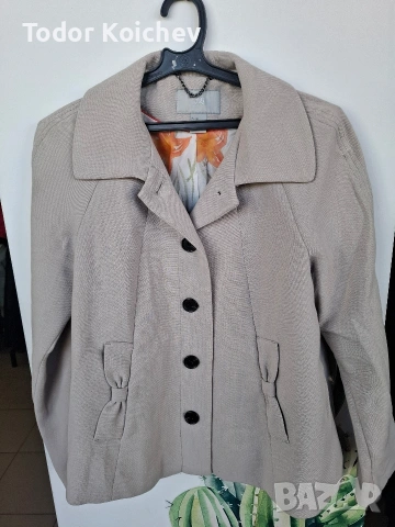 Продавам дамски маркови сака работя с еконт и спееди, снимка 5 - Сака - 53581238