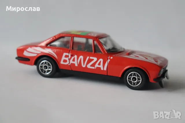 1:43 SOLIDO PEUGEOT 504 COUPE КОЛИЧКА МОДЕЛ, снимка 3 - Колекции - 49183620