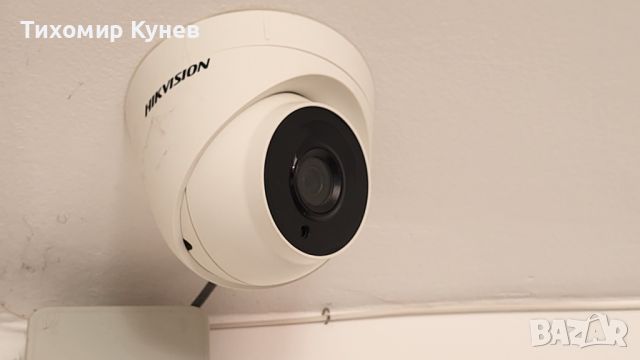 Коплект за видеонаблюдение Hikvision- 3 бр.куполни камери, рекордер и сплитер, снимка 1 - Камери - 46769663