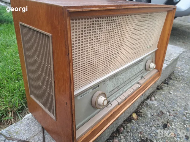 немско лампово радио Saba, снимка 6 - Радиокасетофони, транзистори - 50239713