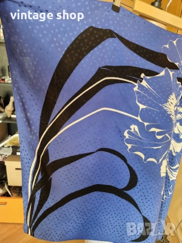 Копринен шал Pierre Balmain, снимка 8 - Шалове - 53927370