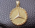 Висулка медицинска стомана 18К златно покритие релефен мотив унисекс, снимка 1
