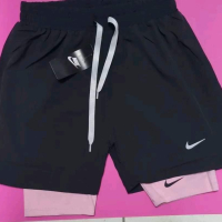 Дамски шорти  Nike, снимка 1 - Къси панталони и бермуди - 44986881