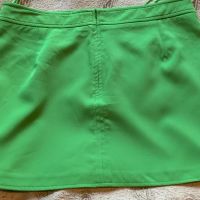 Зелена къса пола , снимка 2 - Поли - 45235994