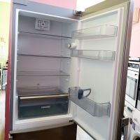 Хладилник с фризер  Bauknecht, снимка 5 - Хладилници - 45542496