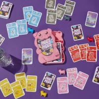 Нова Игра с Карти Piggy Piggy - 5 Фигурки, Лесно Учене, Забавление за Всички, снимка 2 - Карти за игра - 45542361