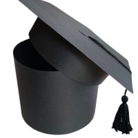 Кутия абсолвентка шапка 🎓🎓🎓 , снимка 1 - Ръчно изработени сувенири - 45785350