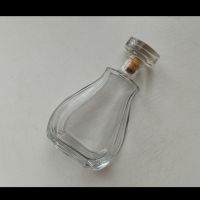 Масивна стъклена бутилка за алкохол , снимка 1 - Декорация за дома - 45669667