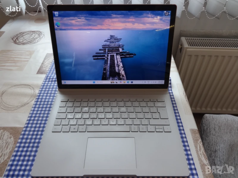 Microsoft Surface Book Gen 1- i7-6600U/RAM 16GB/SSD 512GB/резолюция 3000x2000 с Пукнат екран, снимка 1