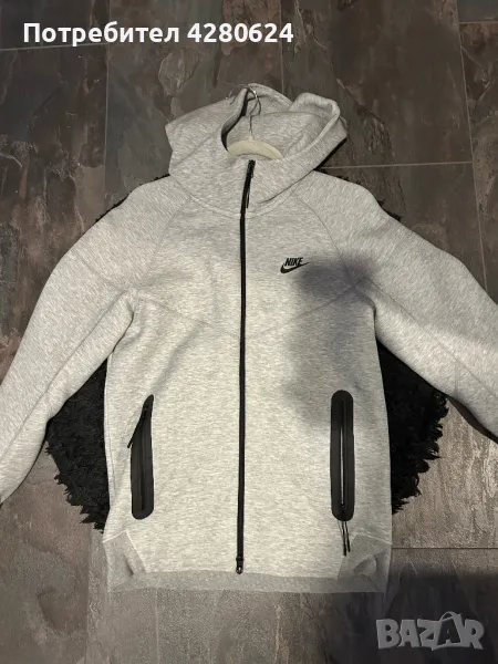 Nike Tech Fleece размер С, снимка 1