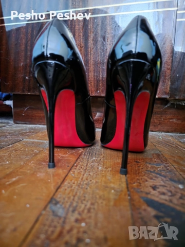 Високи токчета 12 см червена подметка тип Louboutin, снимка 3 - Дамски обувки на ток - 52789543