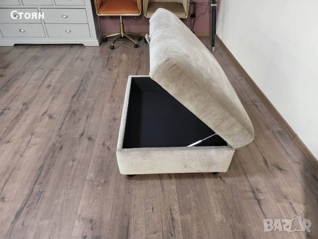 Бежова табуретка от плат с функция ракла, снимка 4 - Дивани и мека мебел - 53868748