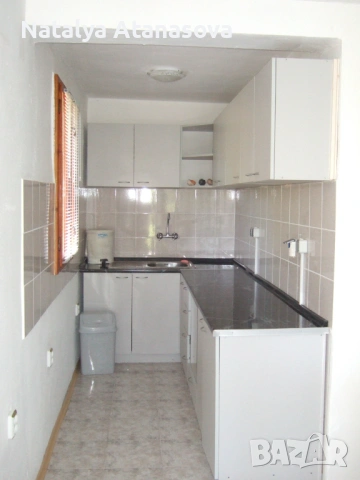 Този превъзходен изглеждащ имот е много близо до главния път през Крапец и българското Черноморие, снимка 8 - Вили - 53656708