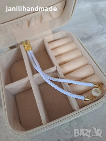 Кутийки за бижута с гривни, подарък, снимка 2 - Бижутерийни комплекти - 54236035