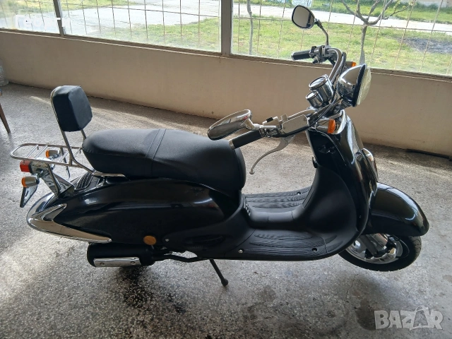 Продавам скутер 50куб. НОВ ВНОС, снимка 2 - Мотоциклети и мототехника - 54251411