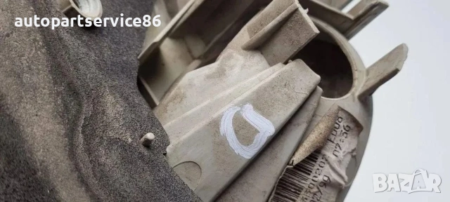 Вътрешна лампа на задна врата дясна за Toyota Avensis Estate (1997-2002) 23300202, снимка 2 - Части - 54215265