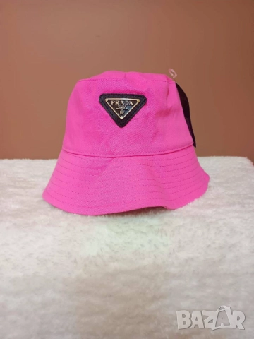 шапки prada fendi guess christian dior louis vuitton, снимка 12 - Шапки - 51458933