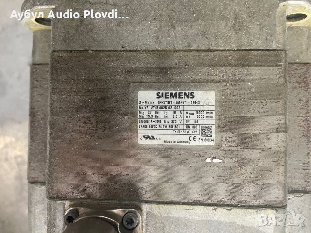 SIEMENS 1FK7105-5AF71-1DG0 СИНХРОНЕН СЕРВОМОТОР, снимка 2 - Електродвигатели - 45497565