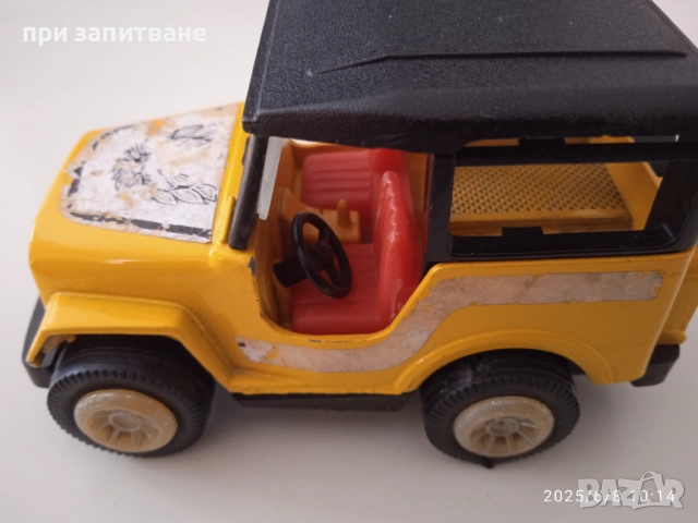 Стара играчка Jeep, made in Hong Kong и две интересни стари метални колички, снимка 5 - Колекции - 41769863