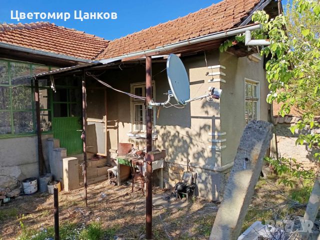 Продавам къща в с.Каранци, община Полски Тръмбеш, снимка 3 - Къщи - 45218043