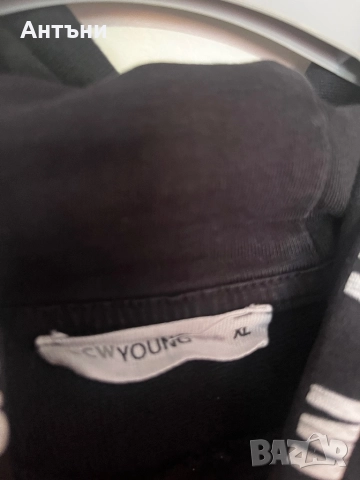 Черно худи с дълъг ръкав, снимка 2 - Блузи с дълъг ръкав и пуловери - 52870455