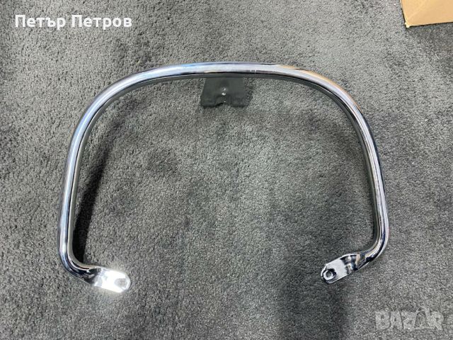 Vespa GTS задна дръжка /Grab rail., снимка 1 - Части - 45935150