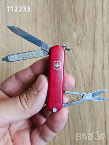 Victorinox Classic SD AMG 58 mm, снимка 2 - Ножове - 45090433