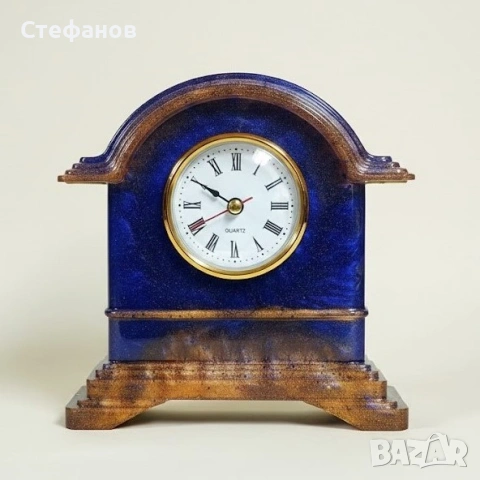 Настолен арт часовник