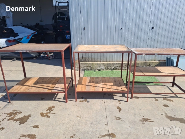 Метални маси за инструменти 